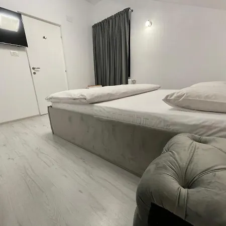 Jolie Luxury Ii
