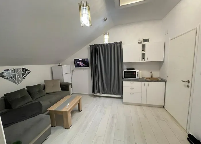 Lägenhet Jolie Luxury Ii